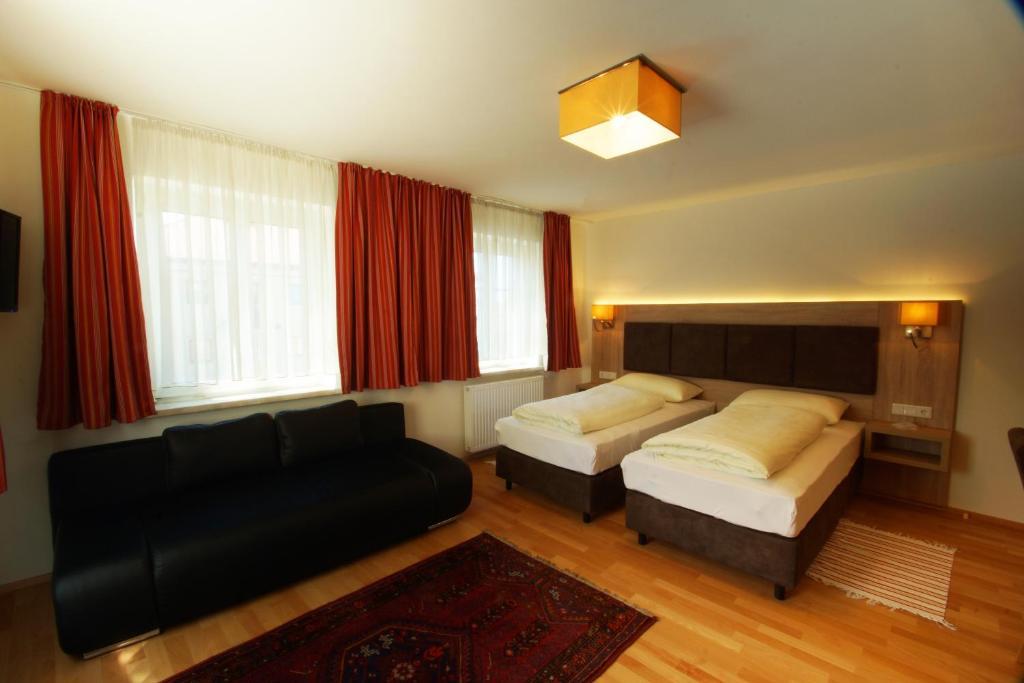 Gasthof Zur Post Strasswalchen Exterior foto